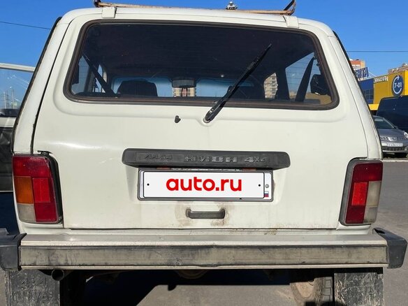 1996 Lada (ВАЗ) 2121 (4x4) I Рестайлинг, белый, 245000 рублей - вид 2