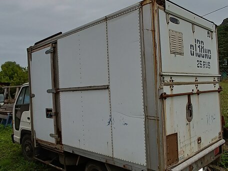 1992 Isuzu Elf (N-series), белый, 650000 рублей, вид 2