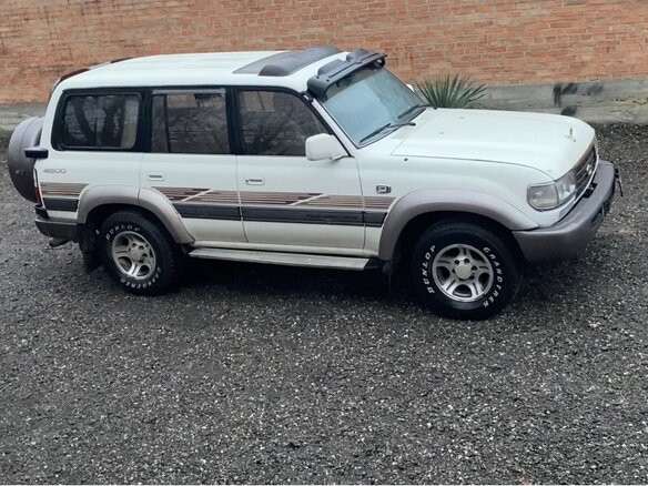 1997 Toyota Land Cruiser 80 Series Рестайлинг, белый, 2300000 рублей - вид 4