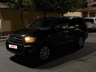 2015 Toyota Sequoia II, чёрный, 2800000 рублей, вид 3