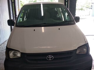 1999 Toyota Town Ace III, белый, 700000 рублей, вид 1