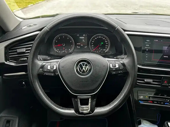2022 Volkswagen Tayron I, чёрный, 2240000 рублей - вид 15