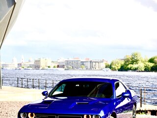 2019 Dodge Challenger III Рестайлинг 2, синий, 3450000 рублей, вид 3