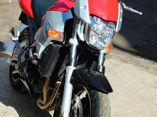 Suzuki GSR 400