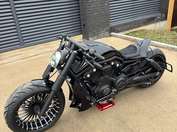 2025 Harley-Davidson V-Rod, чёрный, 2200000 рублей - вид 1