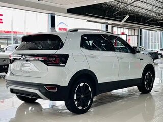 2023 Volkswagen Tacqua, белый, 1330334 рублей, вид 3