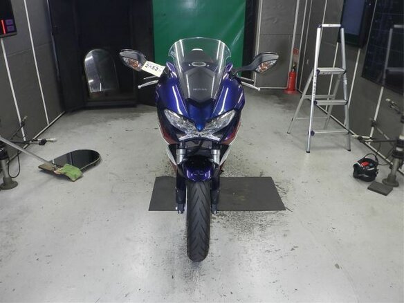 2020 Honda VFR 800, белый, 860000 рублей - вид 7