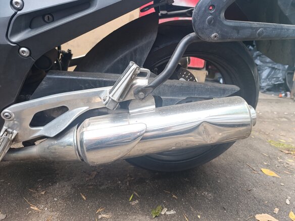 2005 Yamaha TDM900, серебристый, 300000 рублей - вид 8
