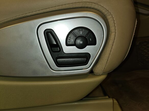 2010 Mercedes-Benz GL-Класс 500 I (X164) Рестайлинг, чёрный, 2100000 рублей - вид 19