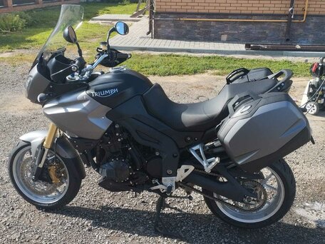 2010 Triumph Tiger 1050, чёрный, 700000 рублей, вид 3