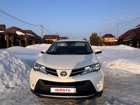 2014 Toyota RAV4 IV (XA40), белый, 2000000 рублей - вид 1