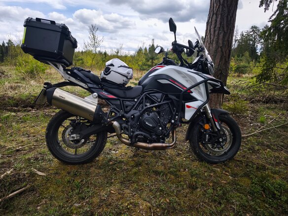 2024 Benelli TRK 702, белый, 650000 рублей