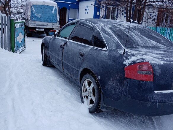 1998 Audi A6 II (C5), синий, 350000 рублей - вид 1