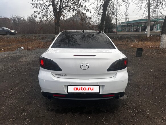 2011 Mazda 6 II (GH) Рестайлинг, белый, 1400000 рублей - вид 2