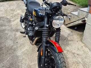 2025 Royal Enfield Guerrilla 450, чёрный, 500000 рублей, вид 1