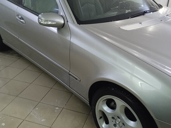 2004 Mercedes-Benz E-Класс 200 III (W211, S211), бежевый, 720000 рублей