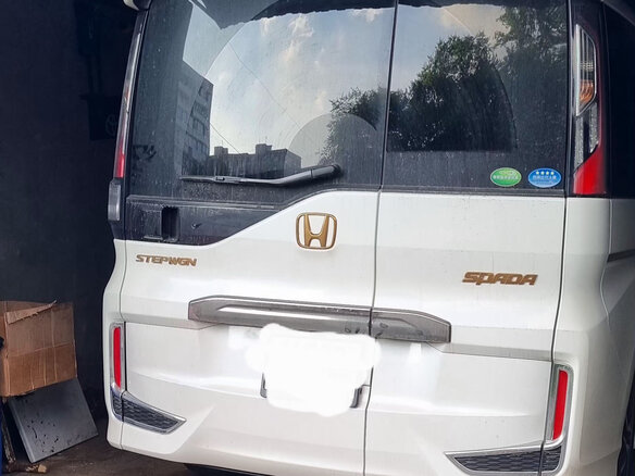 2016 Honda Stepwgn V, белый, 1800000 рублей - вид 7