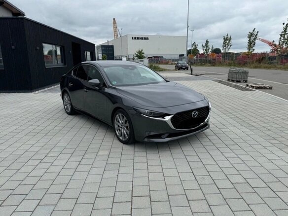 2023 Mazda 3 Axela IV (BP), серый, 1800000 рублей - вид 2