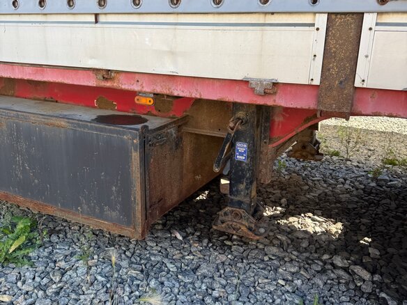 1999 Schmitz Cargobull S01, красный, 1100000 рублей - вид 1