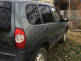 2011 Chevrolet Niva I Рестайлинг, серый, 530000 рублей, вид 5