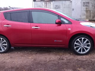 2012 Nissan Leaf I (ZE0/AZE0), пурпурный, 760000 рублей, вид 1