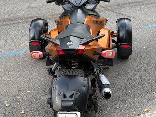 2011 BRP Can-Am Spyder, оранжевый, 1050000 рублей, вид 2