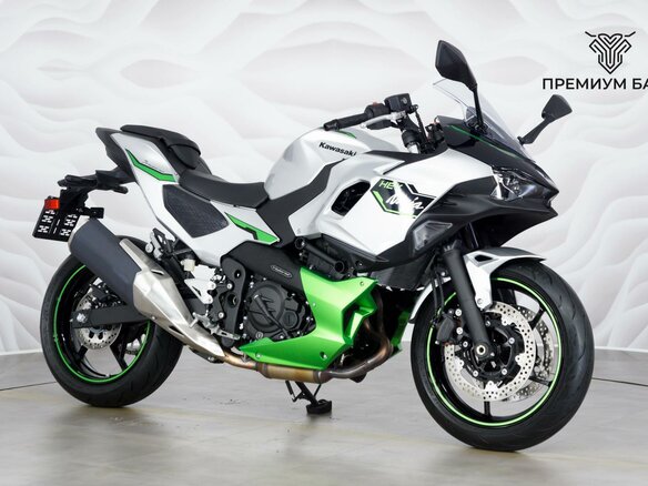 2025 Kawasaki Ninja 7, серебристый, 899000 рублей - вид 4