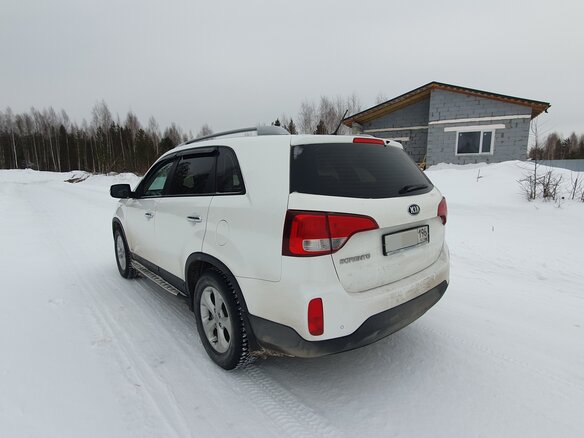 2013 Kia Sorento II Рестайлинг, белый, 1750000 рублей - вид 5