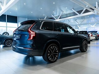2026 Volvo XC90 B5 II Рестайлинг 2, синий, 12420000 рублей, вид 3