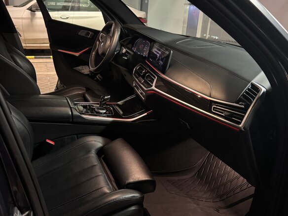 2019 BMW X7 30d I (G07), серый, 6400000 рублей - вид 5