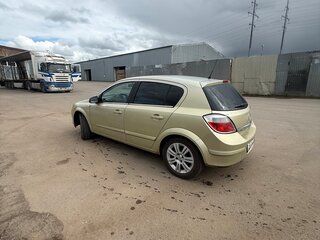 2004 Opel Astra H, золотистый, 270000 рублей, вид 4