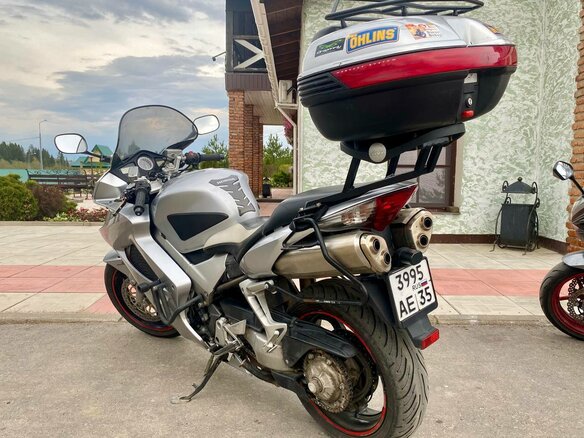 2006 Honda VFR 800, серый, 480000 рублей - вид 1