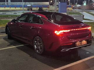 2020 Kia K5 III, красный, 2490000 рублей, вид 4