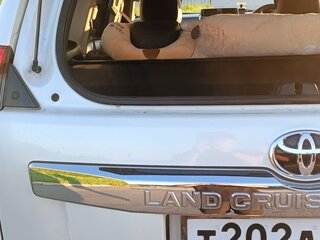 2015 Toyota Land Cruiser Prado 6-speed 150 Series Рестайлинг 1, белый, 3100000 рублей, вид 5
