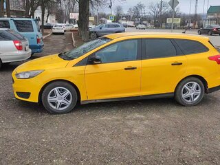2015 Ford Focus III Рестайлинг, жёлтый, 650000 рублей, вид 4