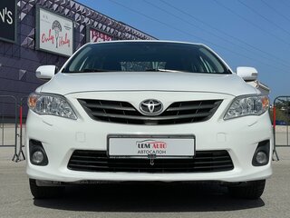 2010 Toyota Corolla X (E140, E150) Рестайлинг, белый, 1297000 рублей, вид 4