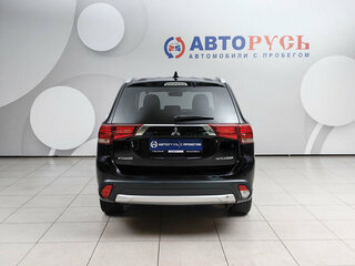 2018 Mitsubishi Outlander III Рестайлинг 3, чёрный, 1837000 рублей, вид 4