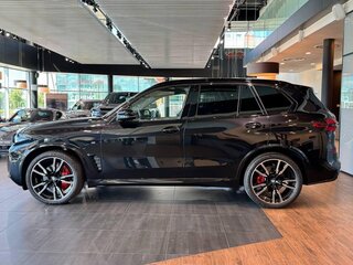 2025 BMW X5 30d IV (G05/G18) Рестайлинг, чёрный, 12990000 рублей, вид 3