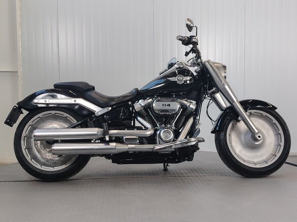 2020 Harley-Davidson Fat Boy, чёрный, 1929000 рублей