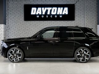 2025 Rolls-Royce Cullinan Black Badge I Рестайлинг (Series II), чёрный, 58000000 рублей, вид 4