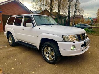 2008 Nissan Patrol V (Y61) Рестайлинг, белый, 2900000 рублей, вид 3