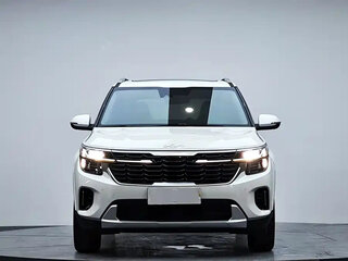 2023 Kia KX3, белый, 1650000 рублей, вид 2