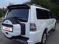 2014 Mitsubishi Pajero IV Рестайлинг 1, белый, 2100000 рублей - вид 4