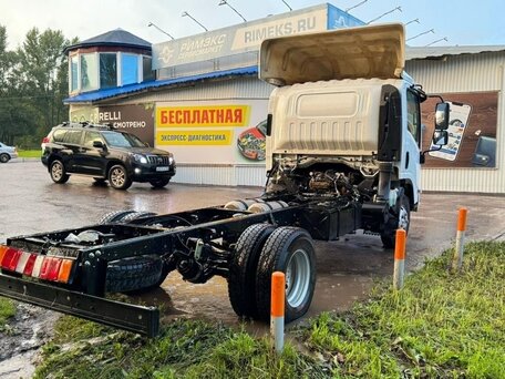 2022 Isuzu Elf (N-series), белый, 4200000 рублей, вид 4