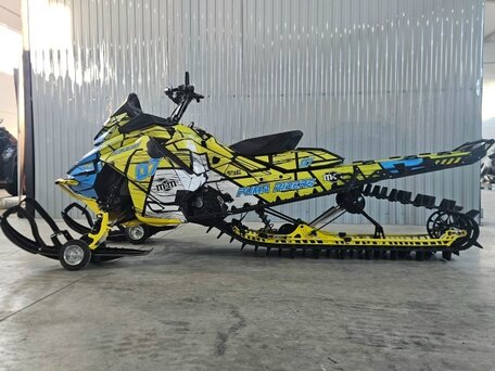 2016 BRP Ski-Doo Summit 850, чёрный, 1100000 рублей, вид 2