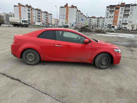 2012 Kia Cerato Koup II, красный, 650000 рублей - вид 4