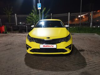 2019 Kia Optima IV Рестайлинг, жёлтый, 880000 рублей, вид 2
