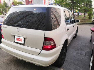 2002 Mercedes-Benz M-Класс 320 I (W163) Рестайлинг, белый, 783000 рублей, вид 3