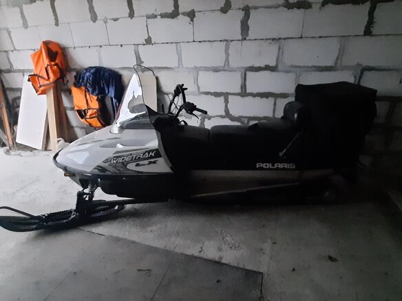 2012 Polaris Widetrak LX, белый, 1000000 рублей - вид 1