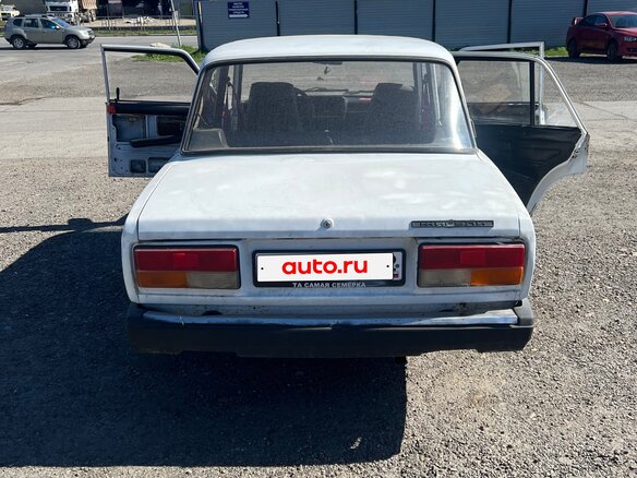 2004 Lada (ВАЗ) 2107, белый - вид 2